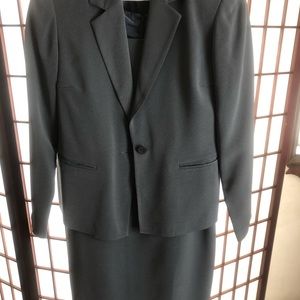 Gray/blue women’s suit